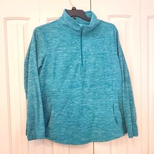 Half zip fleece top🍒